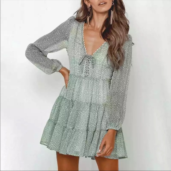 Green Dress - Picture 4 of 6